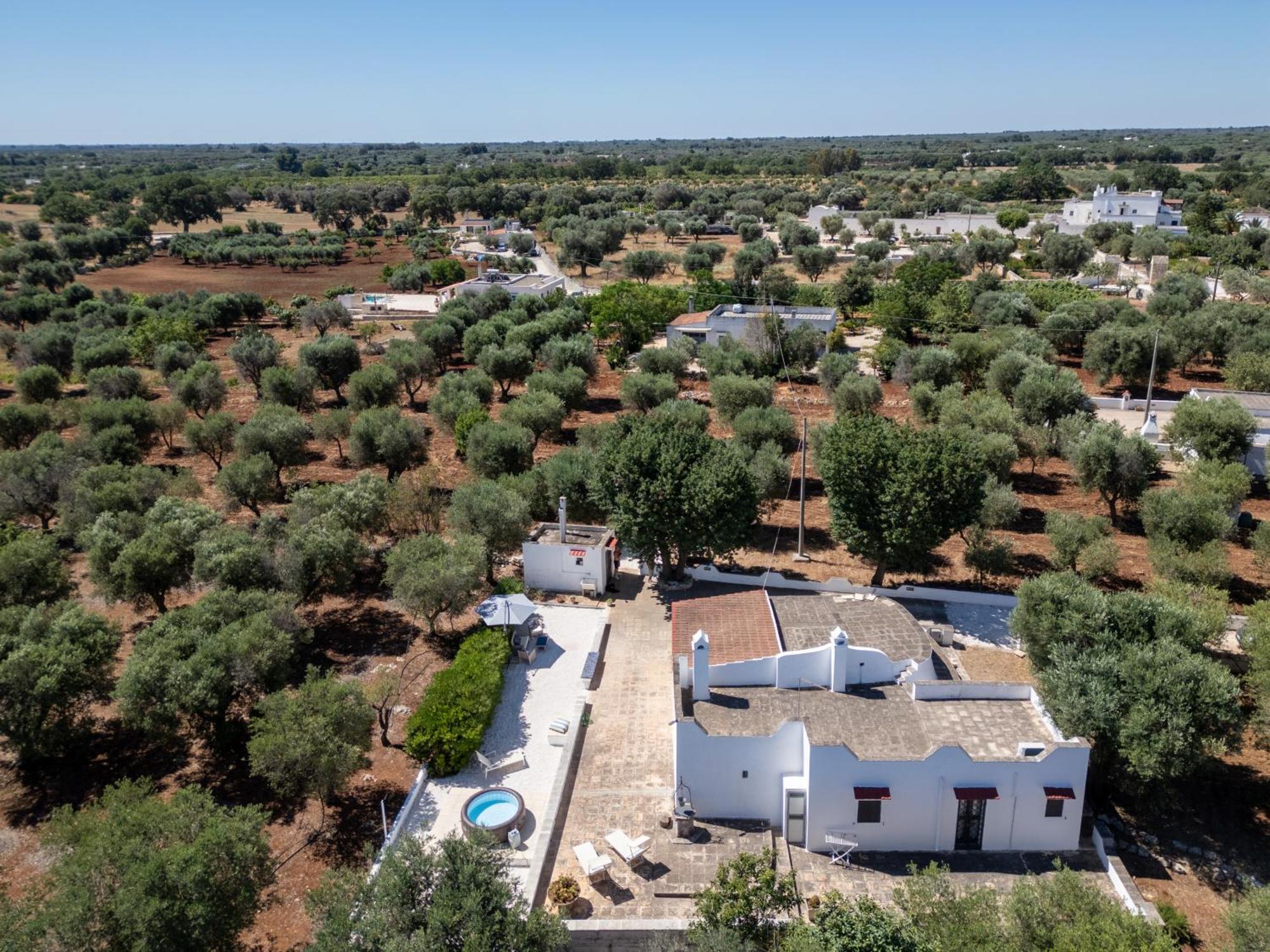 Вілла Trullo La Quercia Остуні Екстер'єр фото