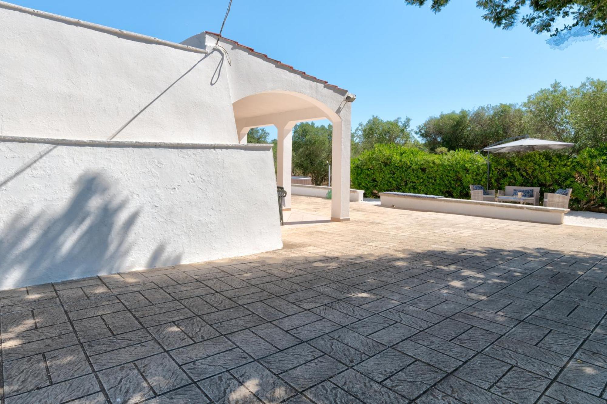 Вілла Trullo La Quercia Остуні Екстер'єр фото