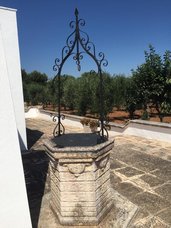 Вілла Trullo La Quercia Остуні Екстер'єр фото